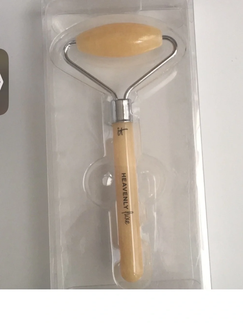 It Cosmetics Heavenly Luxe Citrine Roller New $38